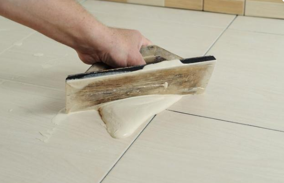 你知道用桶裝環(huán)氧彩砂怎么做陰陽角施工嗎？